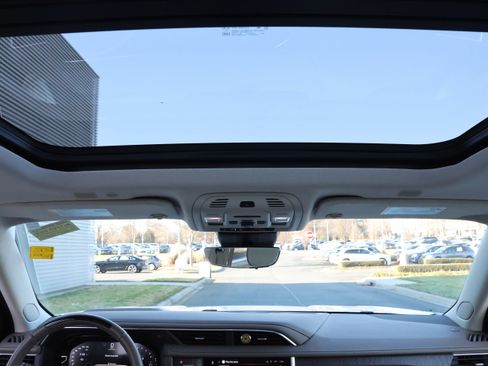 Used 2024 GMC Yukon XL Denali w/ Denali Reserve Package image 32