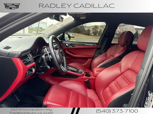 Used 2023 Porsche Macan GTS image 3