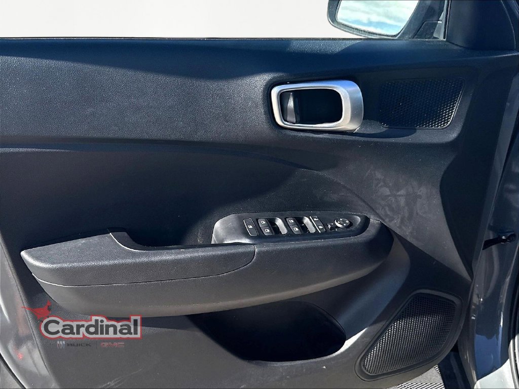 Used 2020 Hyundai Venue SEL w/ Convenience Package FWD image 22