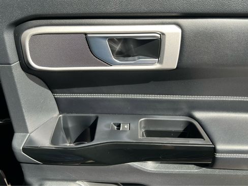 Used 2022 Ford Explorer ST image 22