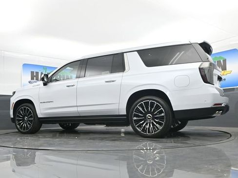 New 2026 Chevrolet Suburban High Country AWD/4WD image 22