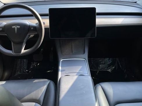 Used 2022 Tesla Model Y Long Range AWD/4WD image 15