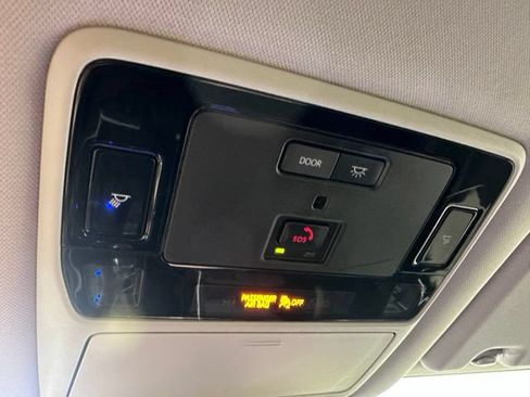 Used 2024 Toyota Grand Highlander AWD image 34