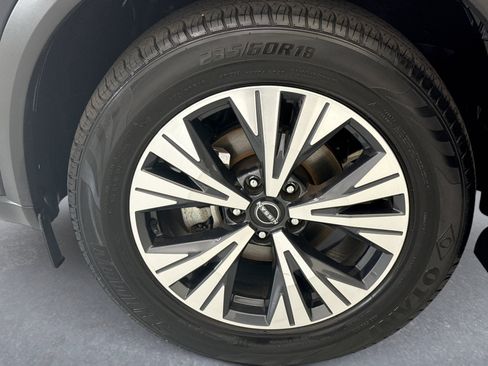 Used 2023 Nissan Rogue SV AWD/4WD image 24