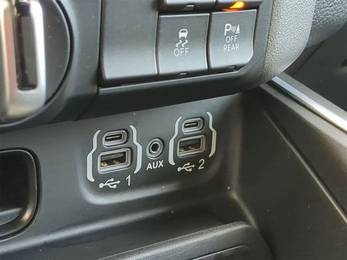 Certified 2022 RAM 1500 Big Horn image 35