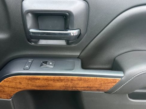 Used 2017 Chevrolet Silverado 1500 High Country image 19