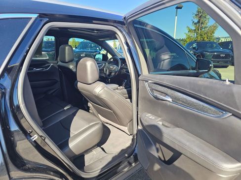 Used 2021 Cadillac XT5 Premium Luxury image 14