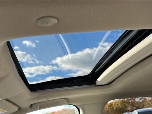 Used 2025 Honda CR-V EX-L image 11