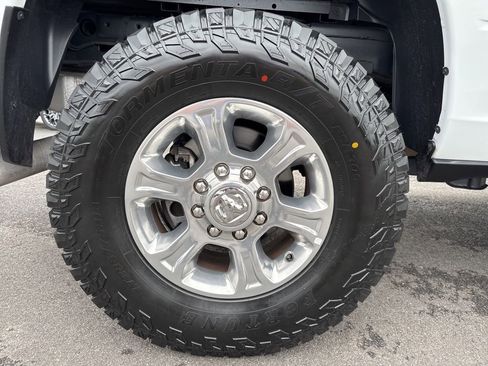 Used 2024 RAM 2500 Big Horn w/ Off Road Package AWD/4WD image 12