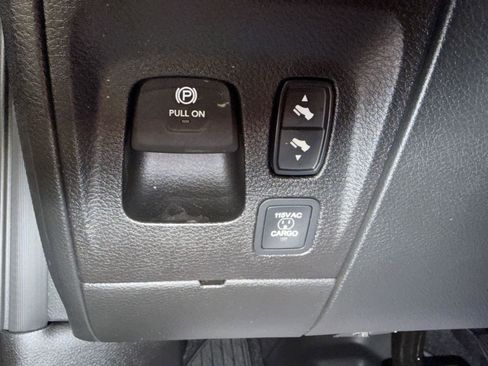 New 2026 RAM 1500 Laramie AWD/4WD image 15