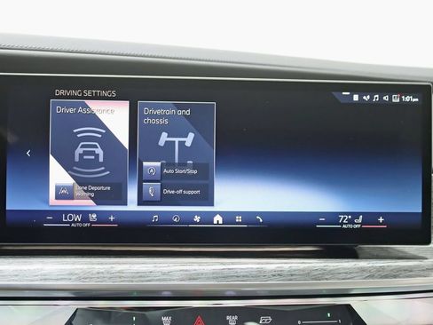 Used 2024 BMW 740i xDrive w/ Premium Package 2 AWD/4WD image 21