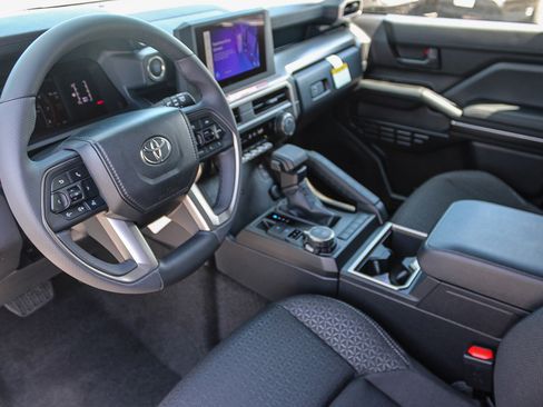 New 2026 Toyota 4Runner SR5 AWD/4WD image 19