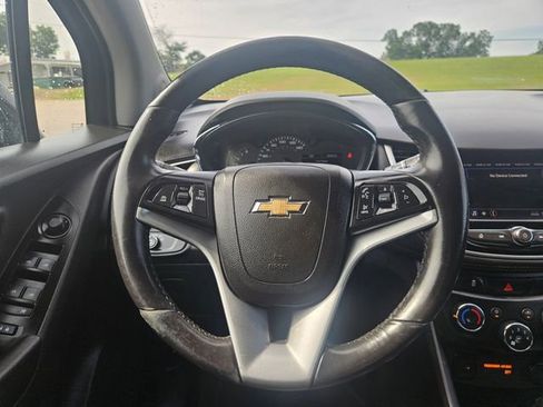 Used 2022 Chevrolet Trax LT w/ Driver Confidence Package AWD/4WD image 14