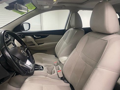 Used 2018 Nissan Rogue Sport SL w/ SL Premium Package image 11