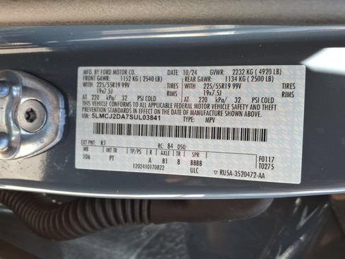 Certified 2025 Lincoln Corsair Reserve AWD/4WD image 31
