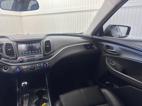 Used 2019 Chevrolet Impala LT FWD image 16