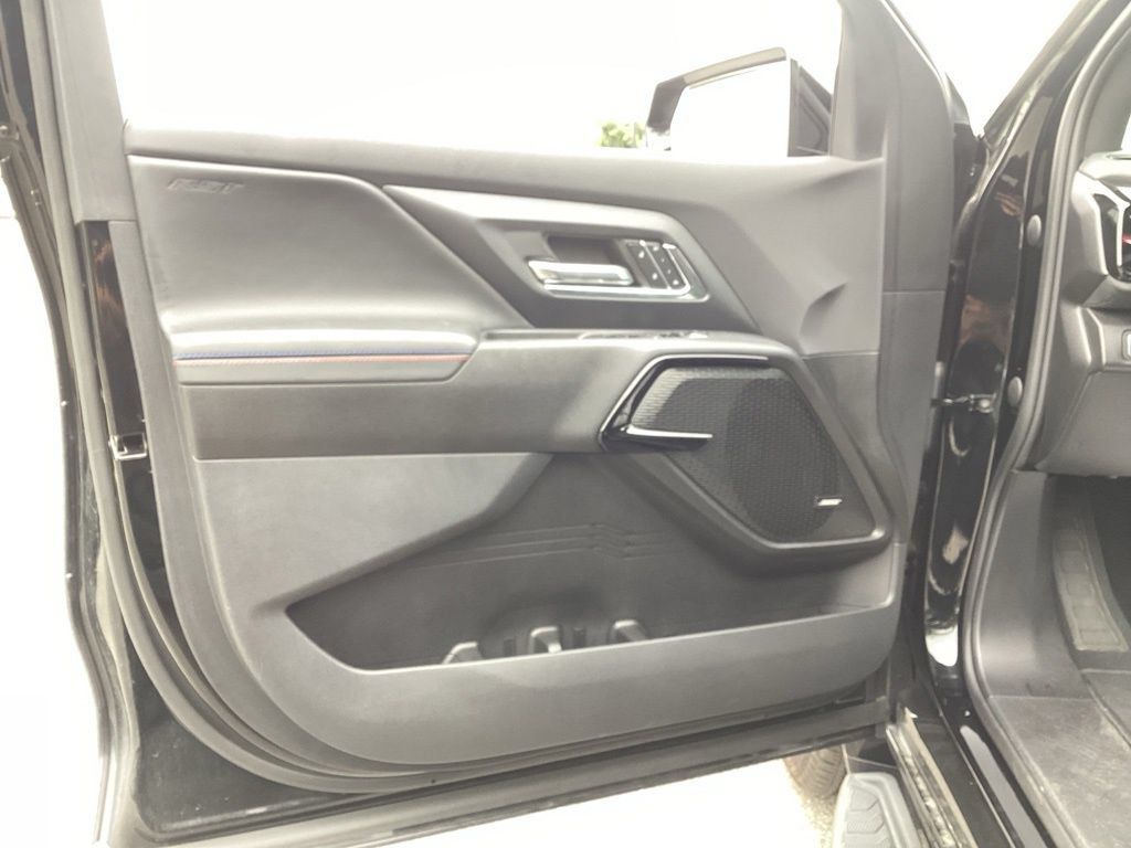 Used 2024 Chevrolet Silverado EV RST AWD/4WD image 11