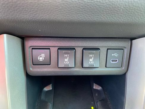 Used 2024 Toyota Corolla Cross XLE AWD/4WD image 27