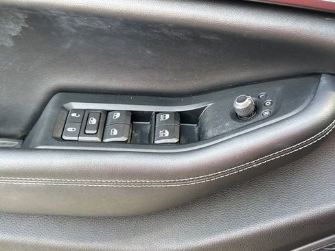 Used 2023 Jeep Grand Cherokee Altitude AWD/4WD image 23