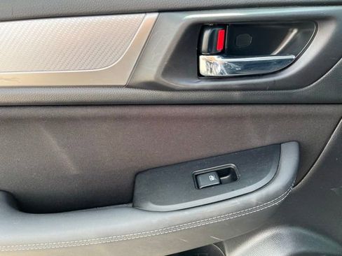 Used 2016 Subaru Legacy 2.5i Premium image 16