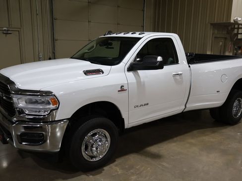 Used 2019 RAM 3500 Big Horn image 7