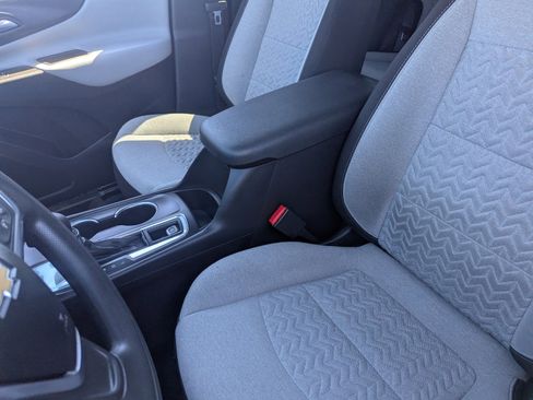 Used 2022 Chevrolet Equinox LS w/ LS Convenience Package image 18