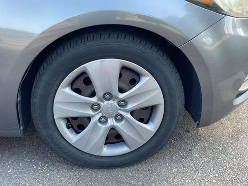 Used 2016 Kia Forte LX FWD image 9