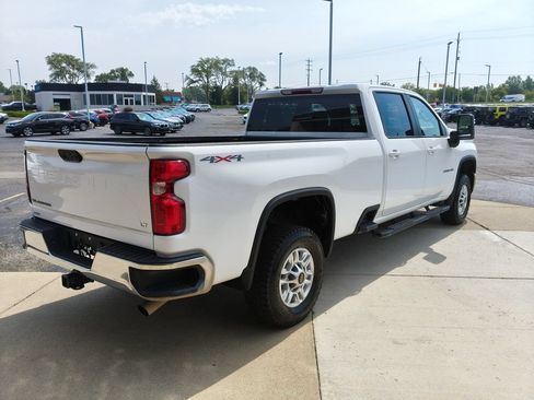 Used 2024 Chevrolet Silverado 2500 LT AWD/4WD image 15