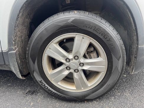 Used 2019 Chevrolet Trax LS w/ Tint and Cruise Package AWD/4WD image 4