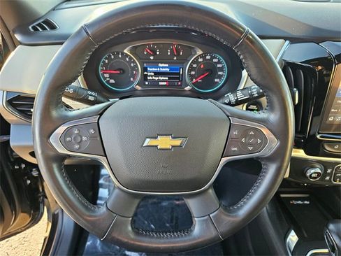Used 2022 Chevrolet Traverse LT image 17