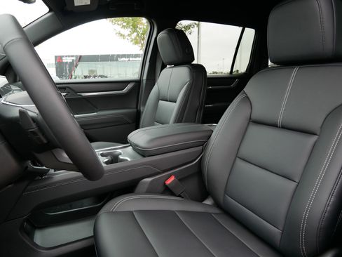 New 2026 GMC Acadia Elevation w/ Elevation Premium Package AWD/4WD image 4