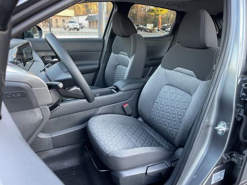 New 2026 Nissan Kicks SV w/ SV Premium Package image 16