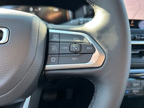 New 2026 Jeep Compass Limited AWD/4WD image 18