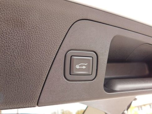 Used 2019 Buick Envision Premium w/ Driver Confidence Package image 9