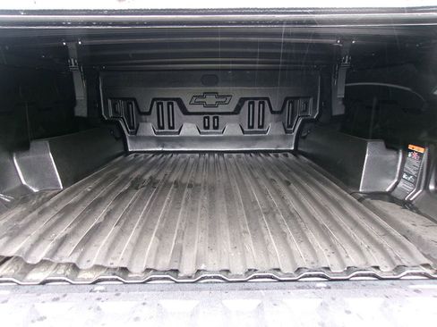 Used 2024 Chevrolet Colorado Z71 w/ Z71 Convenience Package 2 image 11