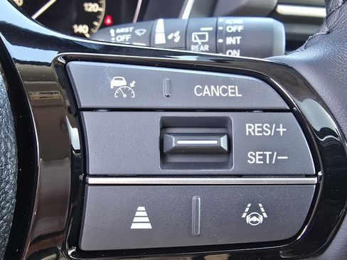 Used 2025 Honda Pilot Touring image 12