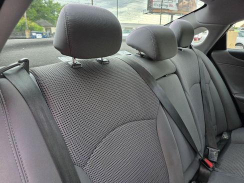 Used 2012 Hyundai Sonata GLS w/ Popular Equipment Pkg FWD image 28