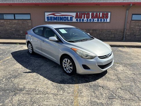 Used 2011 Hyundai Elantra GLS image 2