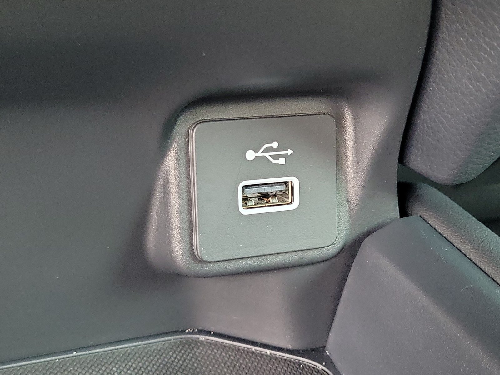 Used 2025 Honda HR-V Sport image 24