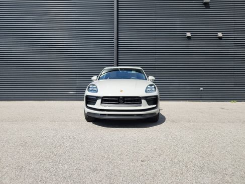New 2026 Porsche Macan image 8