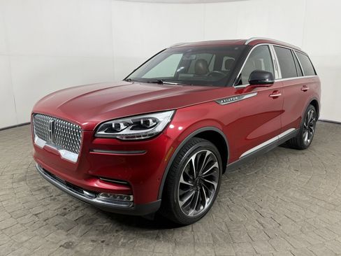 Used 2021 Lincoln Aviator Reserve w/ Equipment Group 201A AWD/4WD image 3