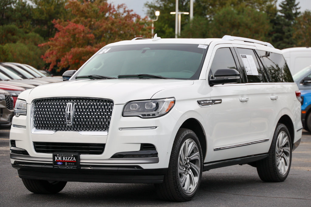 Used 2024 Lincoln Navigator Premiere AWD/4WD image 1