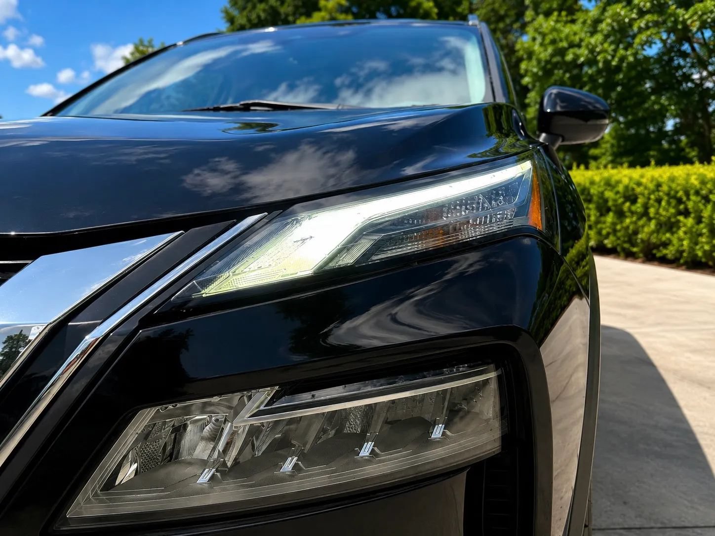 Used 2021 Nissan Rogue SV FWD image 4