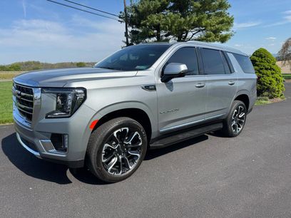 Used 2024 GMC Yukon SLT w/ SLT Luxury Package