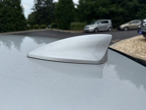 Used 2018 Chevrolet Malibu LT FWD image 23
