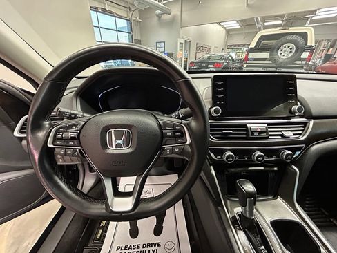 Used 2018 Honda Accord EX-L image 8