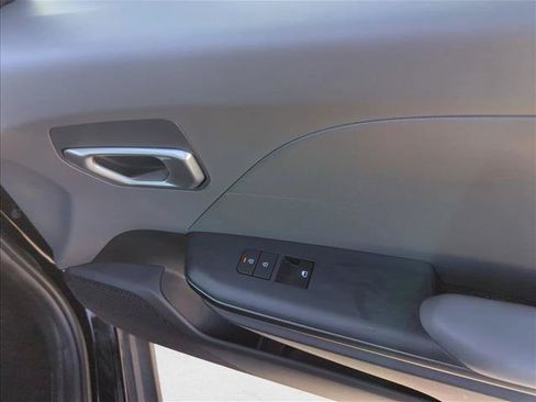 Used 2025 Kia K4 FWD image 27