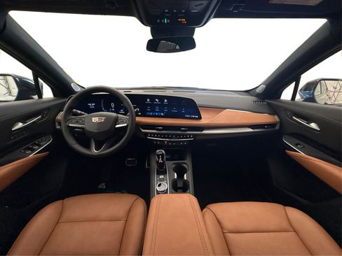 New 2025 Cadillac XT4 Sport w/ LPO, Bronce Accent Package image 23