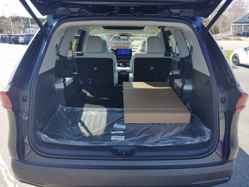 New 2026 Toyota Grand Highlander Limited image 9