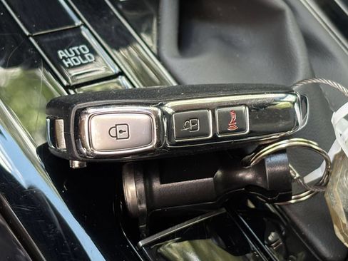 Used 2026 Kia Niro LX FWD image 21